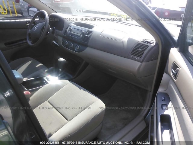 4T1BE32K95U080467 - 2005 TOYOTA CAMRY LE/XLE/SE 绿色 照片 5