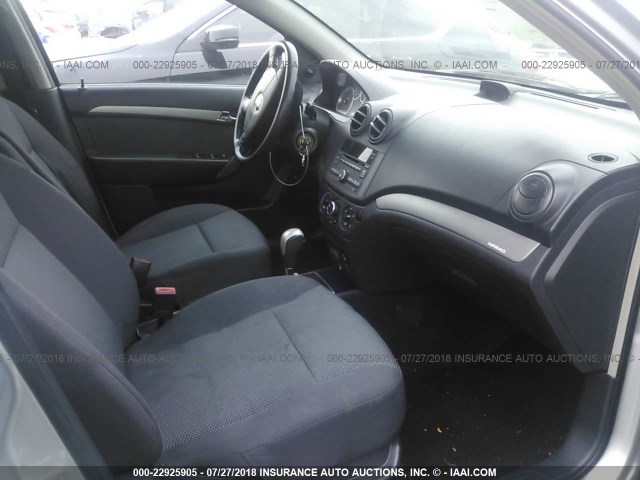 KL1TD56E49B614527 - 2009 CHEVROLET AVEO LS/LT 银色 照片 5