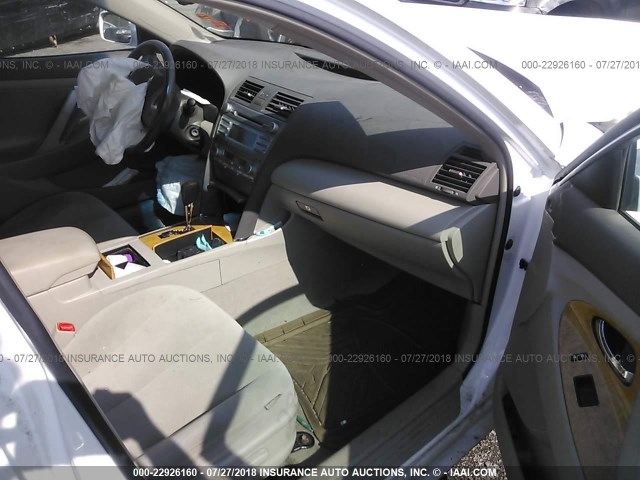 4T1BE46K47U647039 - 2007 TOYOTA CAMRY NEW GENERAT CE/LE/XLE/SE WHITE photo 5