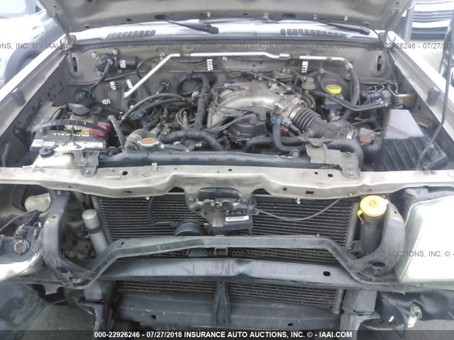 1N6ED27T64C468869 - 2004 NISSAN FRONTIER CREW CAB XE V6 Champagne photo 10