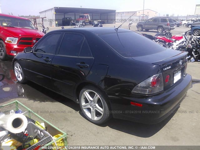 JTHBD192X30080580 - 2003 LEXUS IS 300 BLACK photo 3