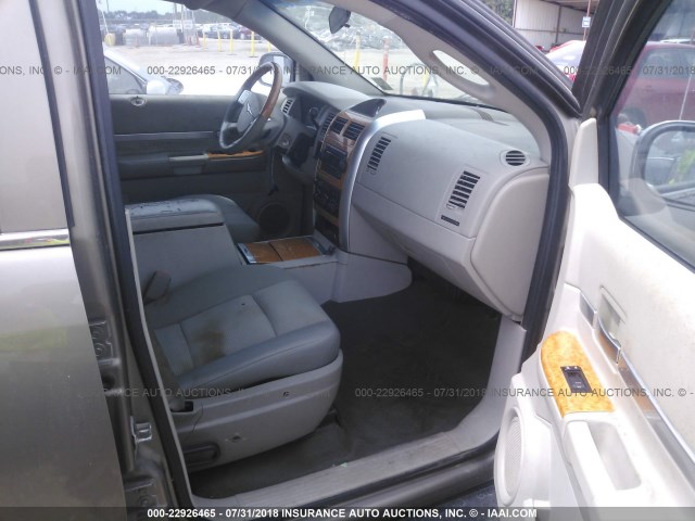 1A8HX58P77F568906 - 2007 CHRYSLER ASPEN LIMITED Or photo 5