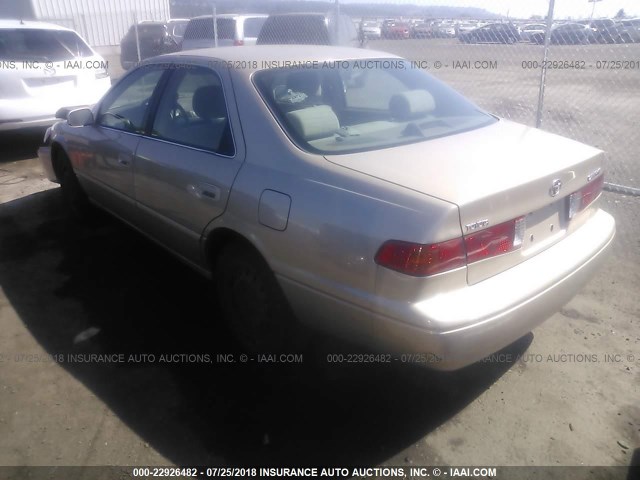 JT2BG22K1Y0471352 - 2000 TOYOTA CAMRY CE/LE/XLE ოქროსფერი ფოტო 3