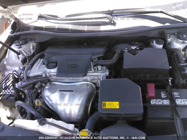 4T1BF1FK4EU324697 - 2014 TOYOTA CAMRY L/SE/LE/XLE 银色 照片 10
