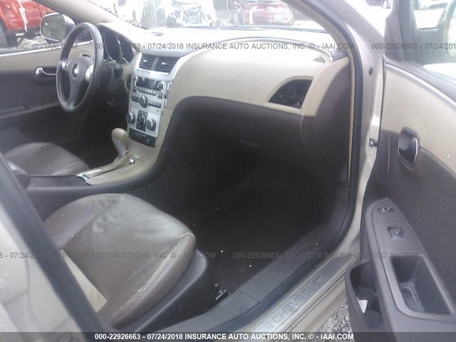 1G1ZG57B99F148657 - 2009 CHEVROLET MALIBU LS ოქროსფერი ფოტო 5