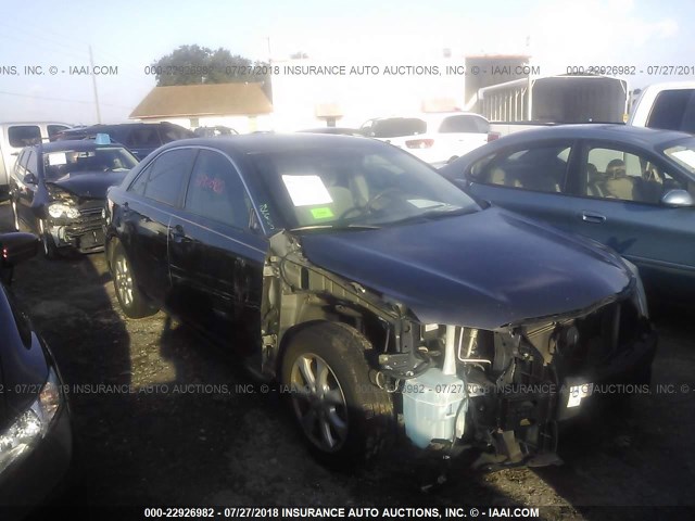 4T1BF3EKXBU609235 - 2011 TOYOTA CAMRY SE/LE/XLE GRAY photo 1