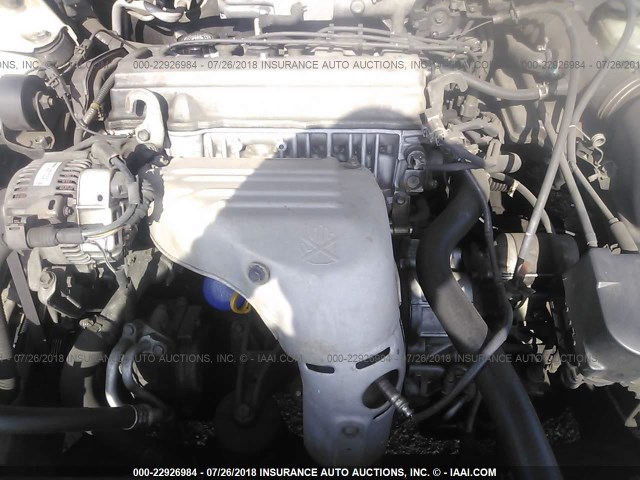 JT2BG22K3W0156906 - 1998 TOYOTA CAMRY CE/LE/XLE თეთრი ფოტო 10