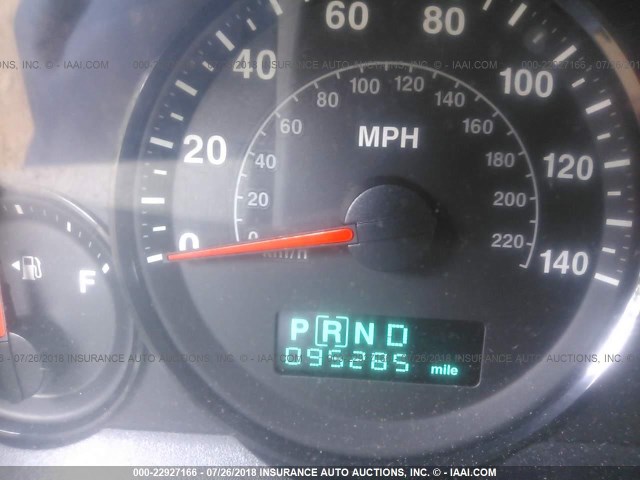 1J4GR48K15C627212 - 2005 JEEP GRAND CHEROKEE LAREDO/COLUMBIA/FREEDOM 银色 照片 7