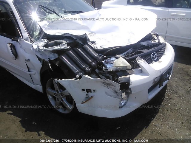 JM1BJ245821617537 - 2002 MAZDA PROTEGE PR5 白色 照片 6