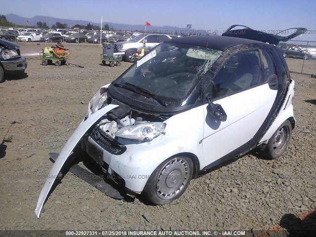 WMEEJ3BA6DK650375 - 2013 SMART FORTWO PURE/PASSION WHITE photo 2