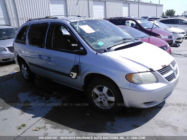 1D4GP45R05B221492 - 2005 DODGE CARAVAN SXT SILVER photo 1