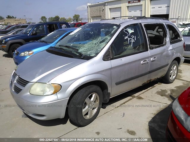 1D4GP45R05B221492 - 2005 DODGE CARAVAN SXT SILVER photo 2