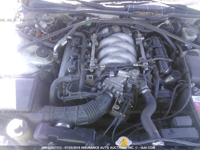 JH4KA7679SC002509 - 1995 ACURA LEGEND LS WHITE photo 10