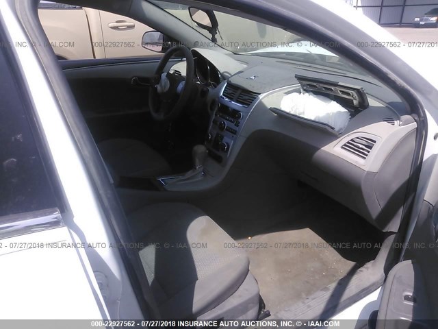 1G1ZA5EU3CF147968 - 2012 CHEVROLET MALIBU LS WHITE photo 5