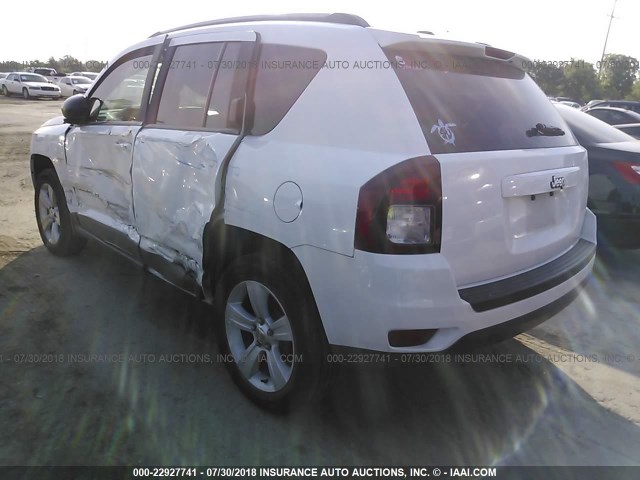 1C4NJCBAXGD512670 - 2016 JEEP COMPASS SPORT WHITE photo 3