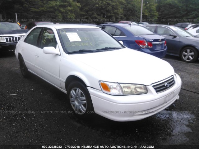 4T1BG22K61U779179 - 2001 TOYOTA CAMRY CE/LE/XLE 白色 照片 1