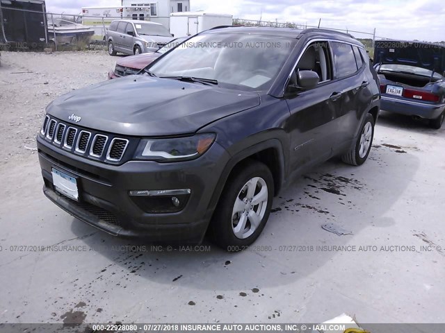 3C4NJCBB6JT263147 - 2018 JEEP COMPASS LATITUDE 灰色 照片 2
