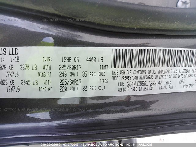 3C4NJCBB6JT263147 - 2018 JEEP COMPASS LATITUDE 灰色 照片 9