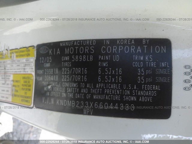 KNDMB233X66044333 - 2006 KIA SEDONA EX/LX WHITE photo 9