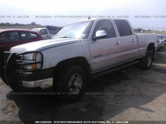 1GCHC23U87F200801 - 2007 CHEVROLET SILVERADO C2500 HEAVY DUTY SILVER photo 2