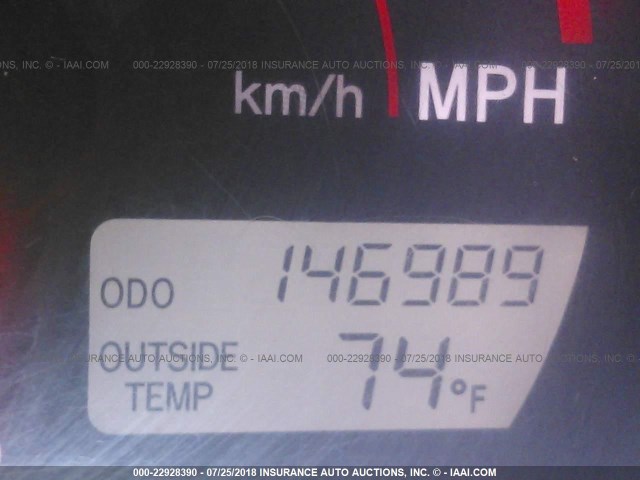 2T1KR32E44C314254 - 2004 TOYOTA COROLLA MATRIX XR SILVER photo 7