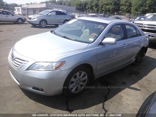 4T1BK46K87U518696 - 2007 TOYOTA CAMRY NEW GENERAT LE/XLE/SE SILVER photo 2