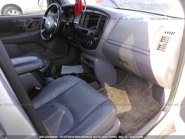 4F2YU09112KM54896 - 2002 MAZDA TRIBUTE LX/ES 银色 照片 5