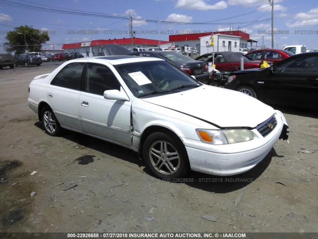 4T1BF22K6YU957153 - 2000 TOYOTA CAMRY LE/XLE WHITE photo 1