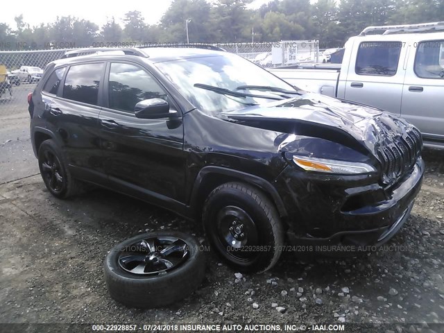 1C4PJMCB5JD555570 - 2018 JEEP CHEROKEE LATITUDE Czarny zdjęcie 1