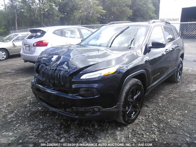 1C4PJMCB5JD555570 - 2018 JEEP CHEROKEE LATITUDE Czarny zdjęcie 2