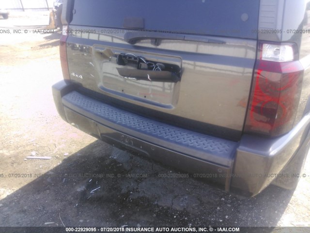 1J8HG48K66C271656 - 2006 JEEP COMMANDER BROWN photo 6