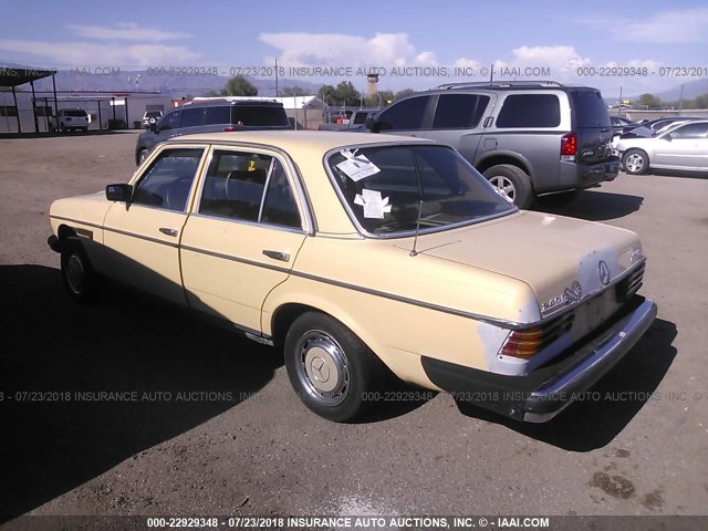 WDBAB23A2DB407468 - 1983 MERCEDES-BENZ 240 D YELLOW photo 3