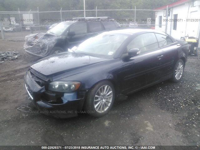 YV1MC67229J076050 - 2009 VOLVO C70 T5 BLUE photo 2