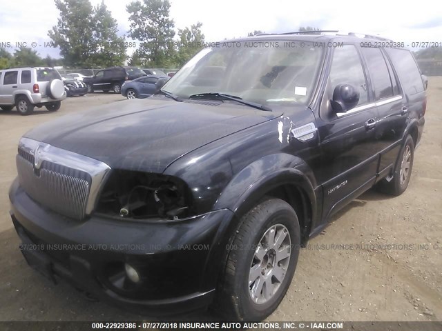 5LMFU28RX3LJ41232 - 2003 LINCOLN NAVIGATOR BLACK photo 2