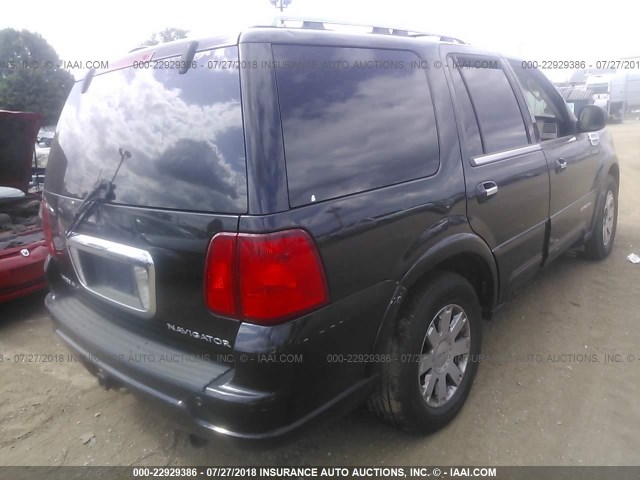 5LMFU28RX3LJ41232 - 2003 LINCOLN NAVIGATOR BLACK photo 4