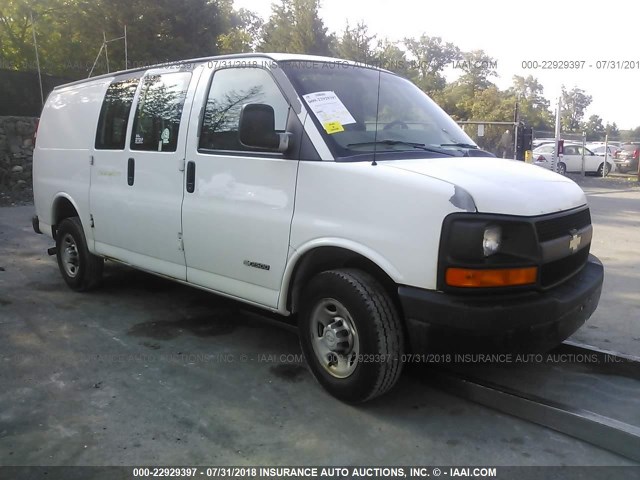 1GCGG25V661231160 - 2006 CHEVROLET EXPRESS G2500  WHITE photo 1