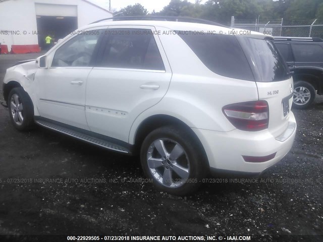 4JGBB8GB6BA625021 - 2011 MERCEDES-BENZ ML 350 4MATIC WHITE photo 3
