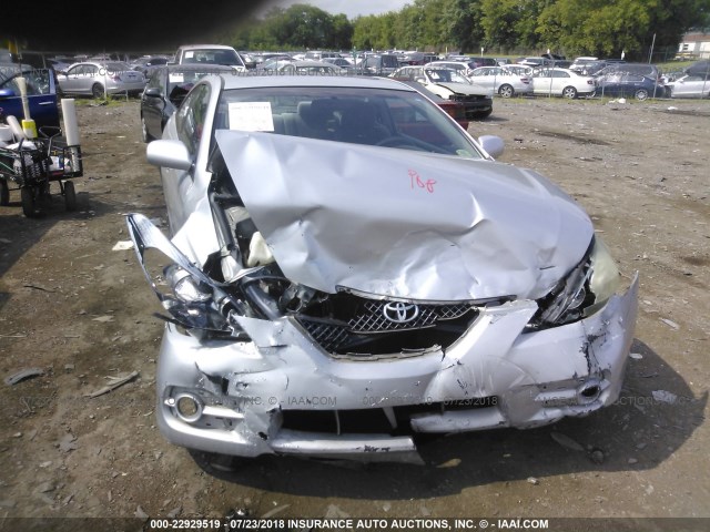 4T1CE30P17U752897 - 2007 TOYOTA CAMRY SOLARA SE/SLE Gümüş foto 6