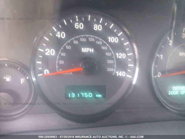 1J4HR48NX6C228038 - 2006 JEEP GRAND CHEROKEE LAREDO/COLUMBIA/FREEDOM 银色 照片 7