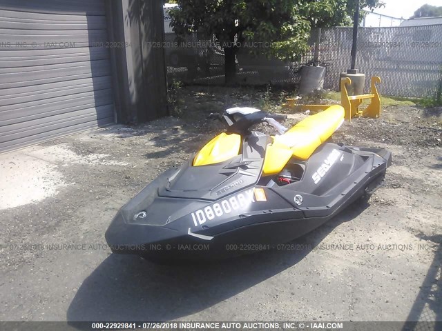 YDV75320B818 - 2018 SEADOO PERSONAL WATERCRAFT  ORANGE photo 2