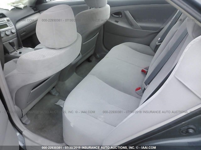 4T1BF3EK4BU134066 - 2011 TOYOTA CAMRY SE/LE/XLE ნაცრისფერი ფოტო 8