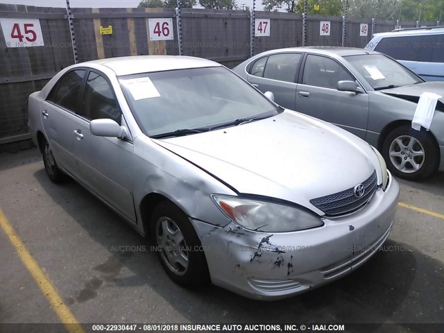4T1BF32K33U039018 - 2003 TOYOTA CAMRY LE/XLE/SE Күміс фото 1