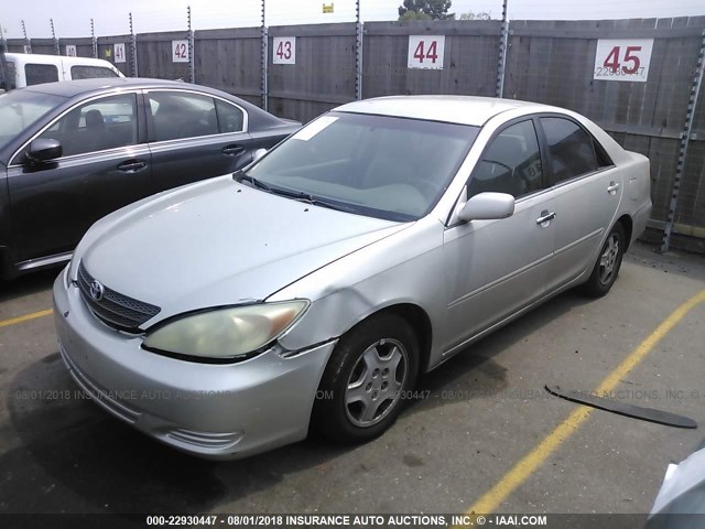 4T1BF32K33U039018 - 2003 TOYOTA CAMRY LE/XLE/SE Күміс фото 2