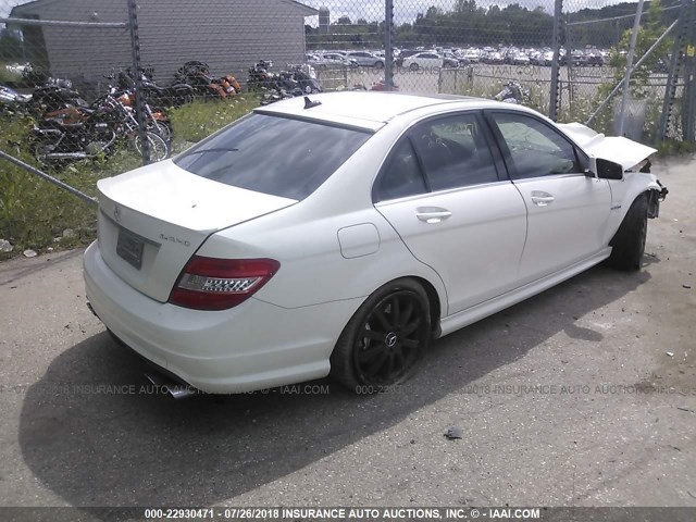 WDDGF7HB8AF368958 - 2010 MERCEDES-BENZ C 63 AMG WHITE photo 4