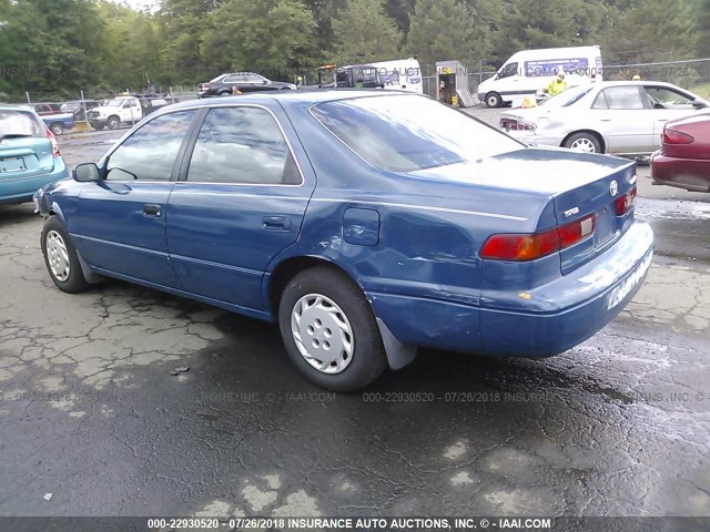 4T1BG22K1WU217200 - 1998 TOYOTA CAMRY CE/LE/XLE 蓝色 照片 3