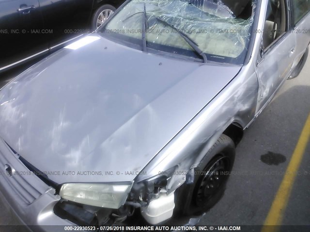 4T1BG22K3VU092442 - 1997 TOYOTA CAMRY CE/LE/XLE 灰色 照片 6