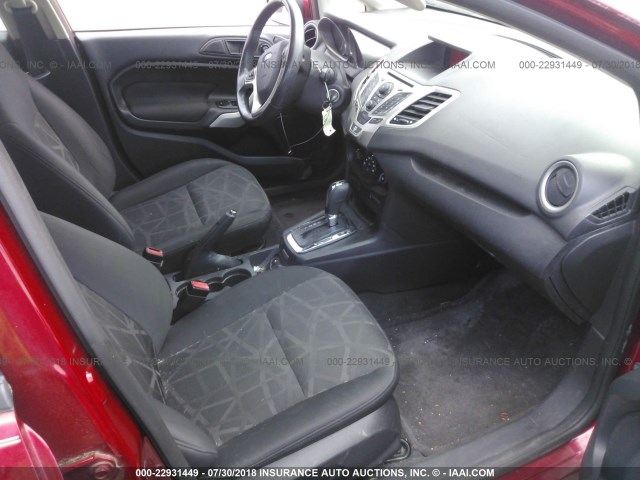 3FADP4FJ0BM113361 - 2011 FORD FIESTA SES RED photo 5