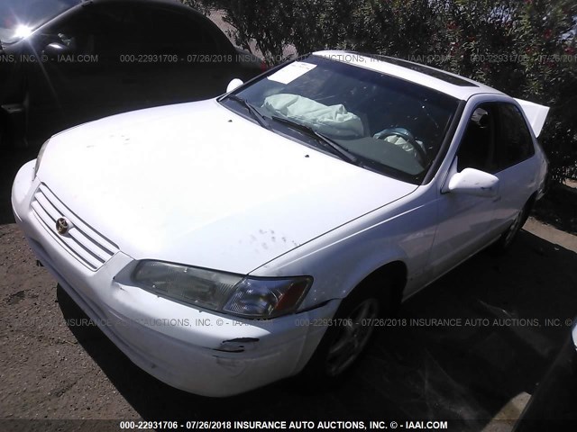 JT2BG22K4V0086234 - 1997 TOYOTA CAMRY LE/XLE 白色 照片 2