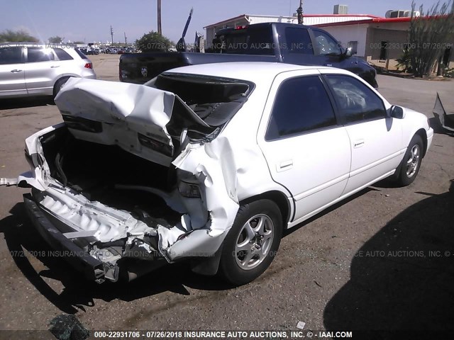 JT2BG22K4V0086234 - 1997 TOYOTA CAMRY LE/XLE 白色 照片 4