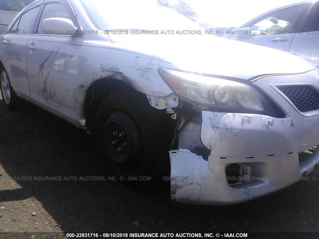4T1BF3EK0BU203111 - 2011 TOYOTA CAMRY SE/LE/XLE ვერცხლისფერი ფოტო 6